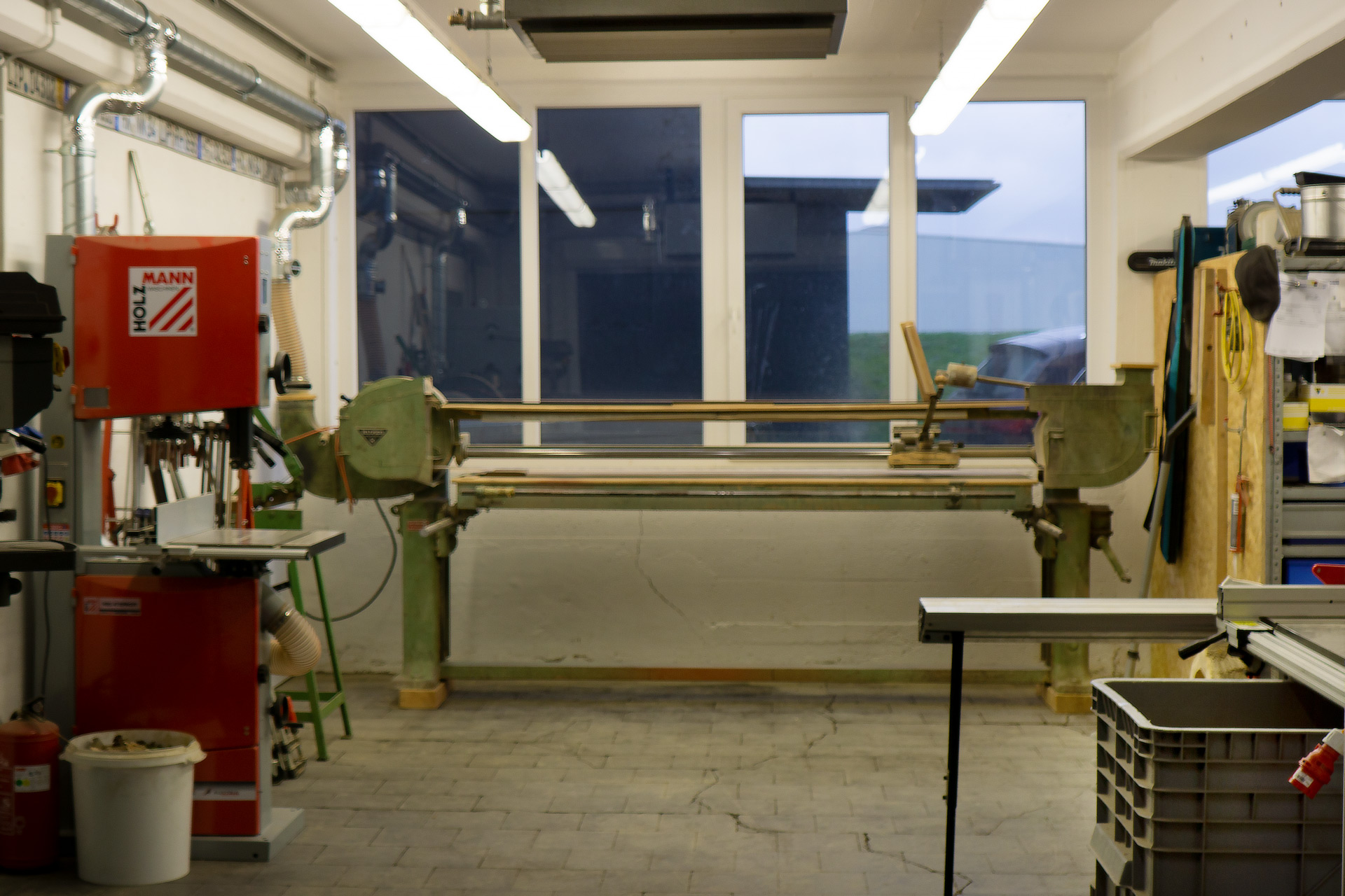 holzwurm-lippe-echtholz-arbeiten-werkstatt-1