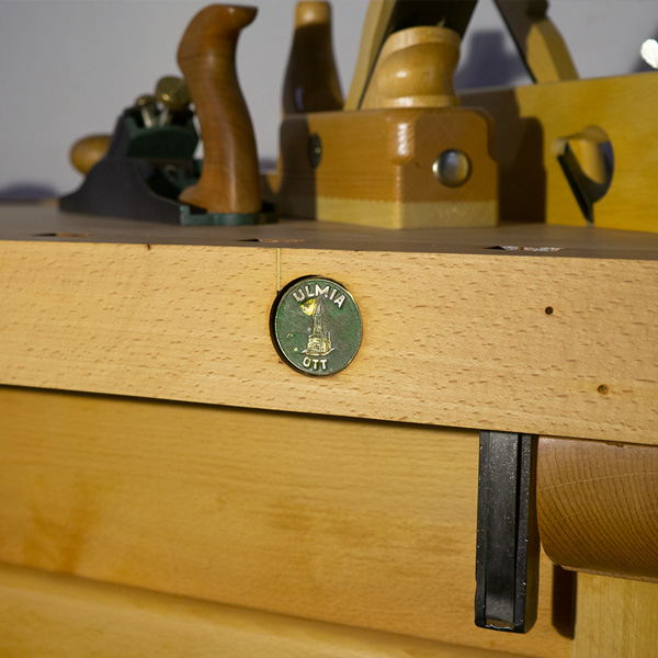 holzwurm-lippe-hobelbank-aufgearbeitet-echtholz-ulmia-produktseite-galerie-1